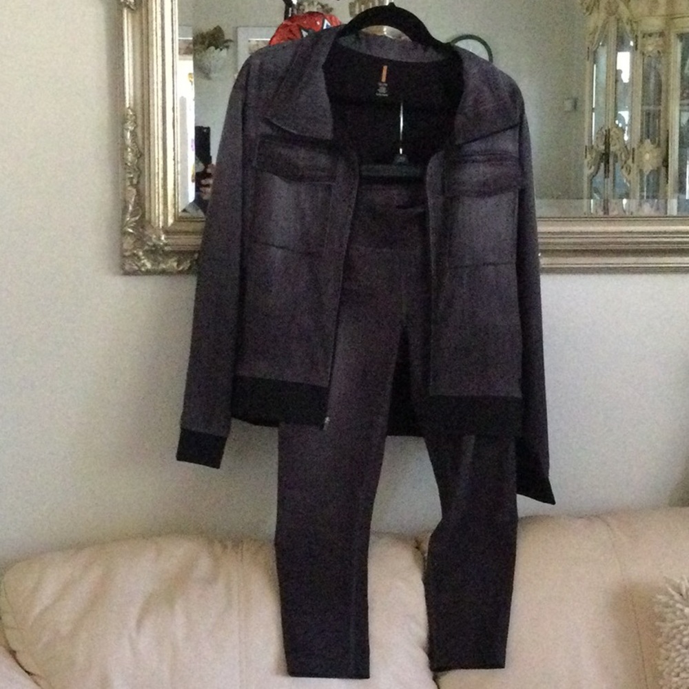 Lucy Indigo Trucker Performance Jacket - image 8